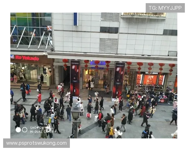 任子威训练完直接打车去奢侈品店？