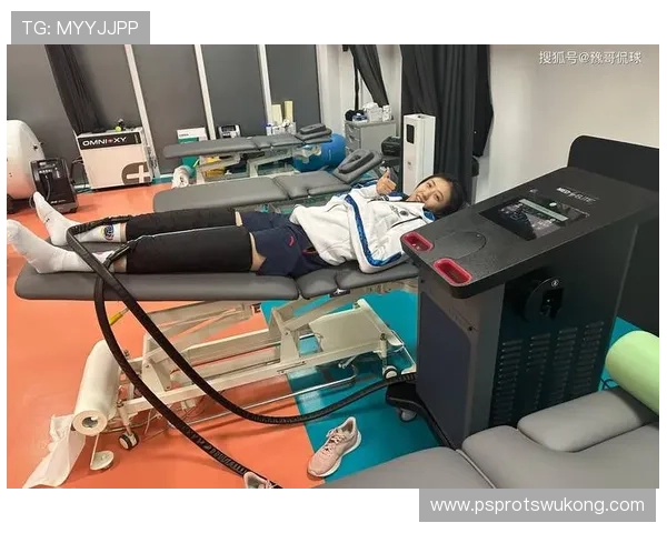 丁霞这自律程度,半夜三点还在练传球? 丁霞这自律程度,半夜三点还在练传球?