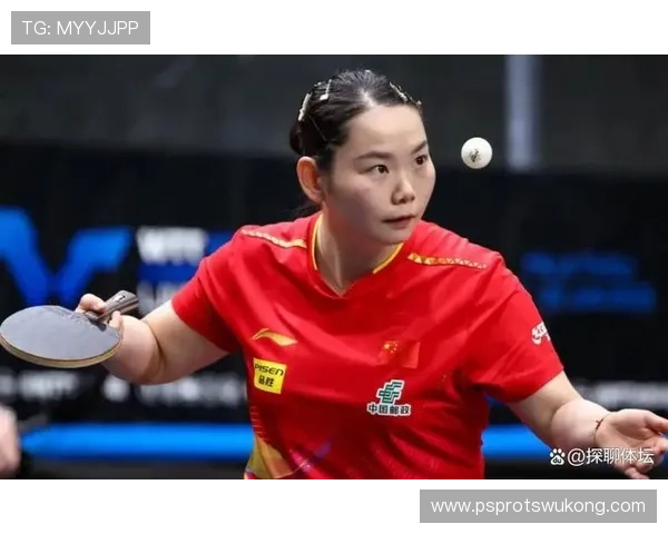 何卓佳这孩子平时一副学生样，球场上居然能有这么狠的架势？