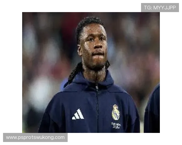 卡马文加位置不固定：战术适配还是体系隐患？