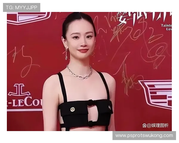 李梦离开赛场那一刻，鞋子豪华得让人怀疑这是不是明星家里遗落的配饰？